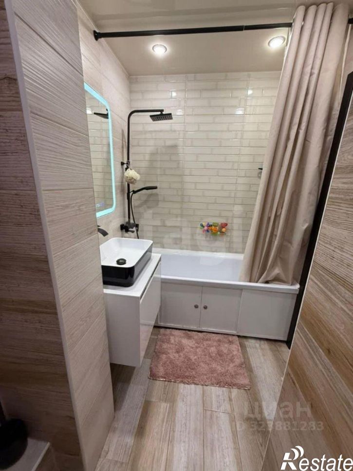 2-комн квартира Тополиная улица, 82,  д. 82