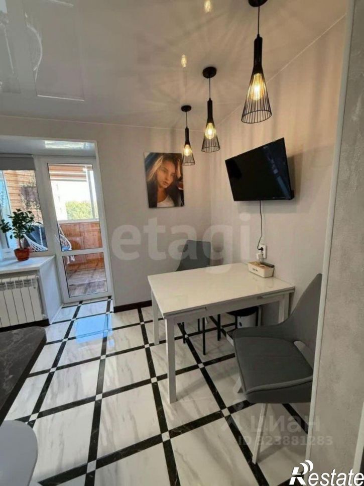 2-комн квартира Тополиная улица, 82,  д. 82