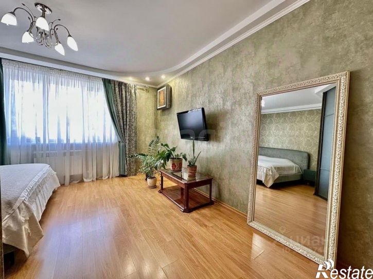 4-комн квартира улица Шевченко, 3,  д. 3