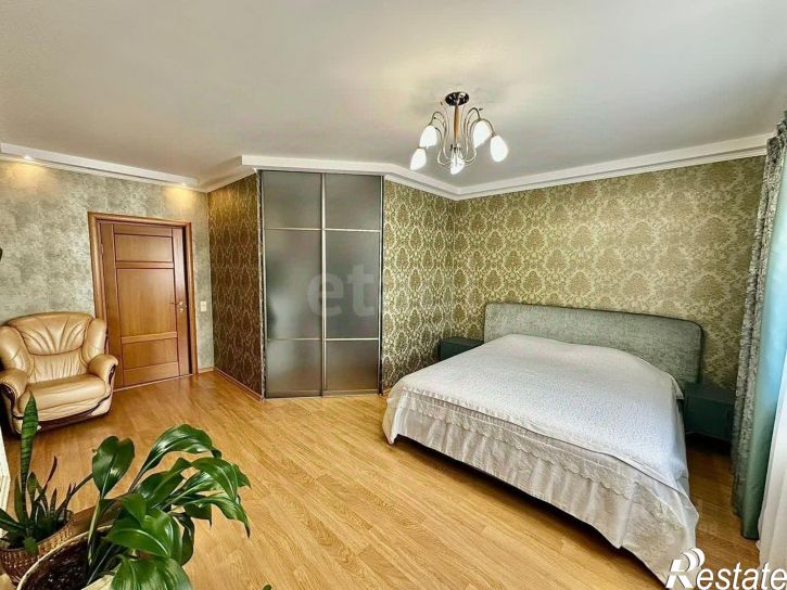 4-комн квартира улица Шевченко, 3,  д. 3