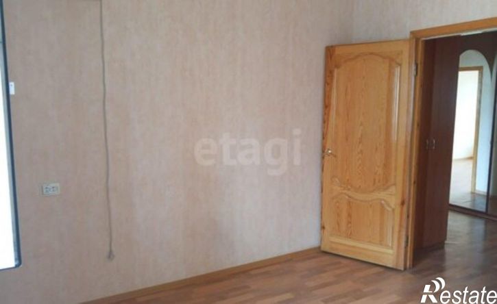 3-комн квартира улица Калинина, 127,  д. 127