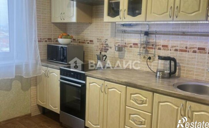 4-комн квартира Студенческая улица, 49,  д. 49