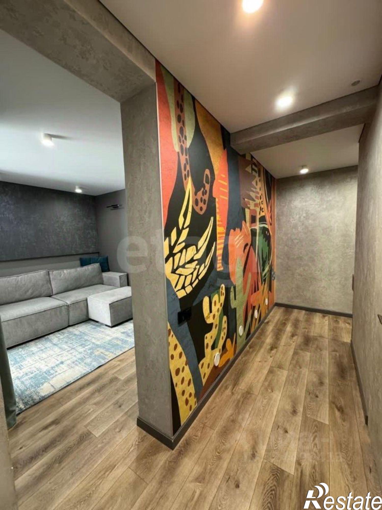 Купить квартиру за 17 000 000 рублей на Зейская улица, 220