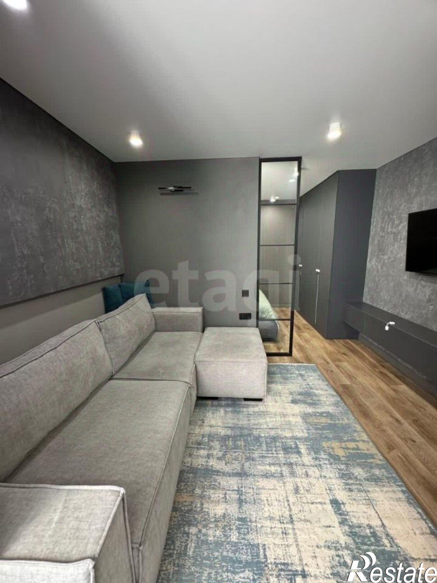 Купить квартиру за 17 000 000 рублей на Зейская улица, 220