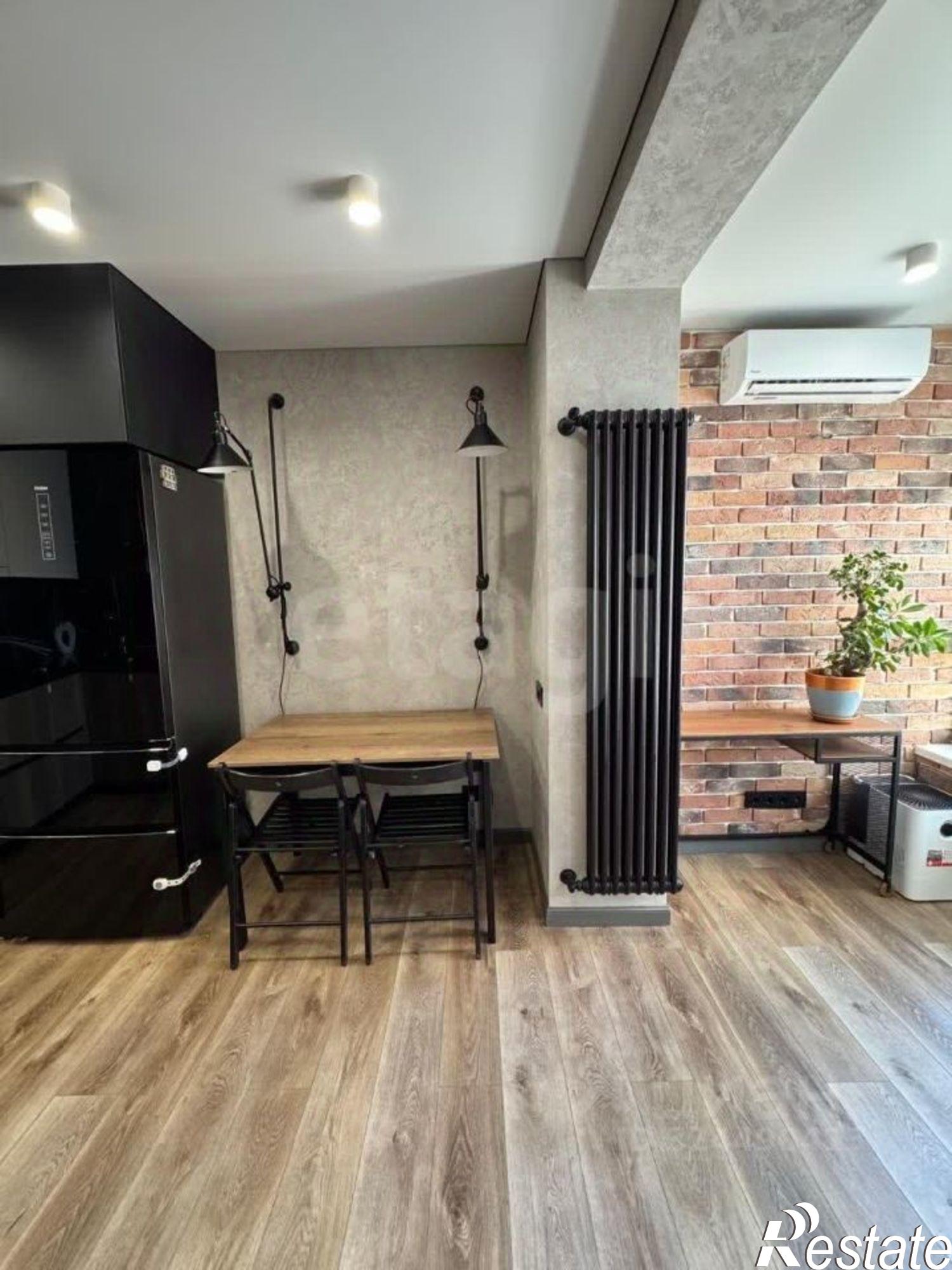 Купить квартиру за 17 000 000 рублей на Зейская улица, 220