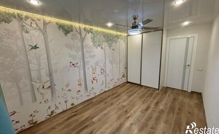 3-комн квартира улица Калинина, 110/4,  д. 110/4