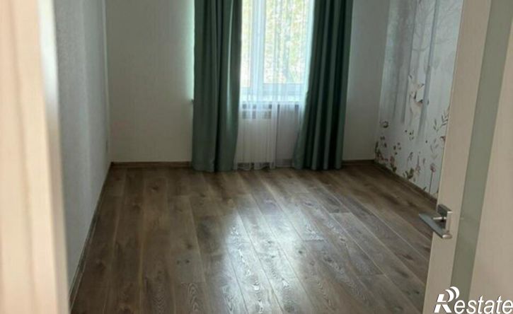 3-комн квартира улица Калинина, 110/4,  д. 110/4