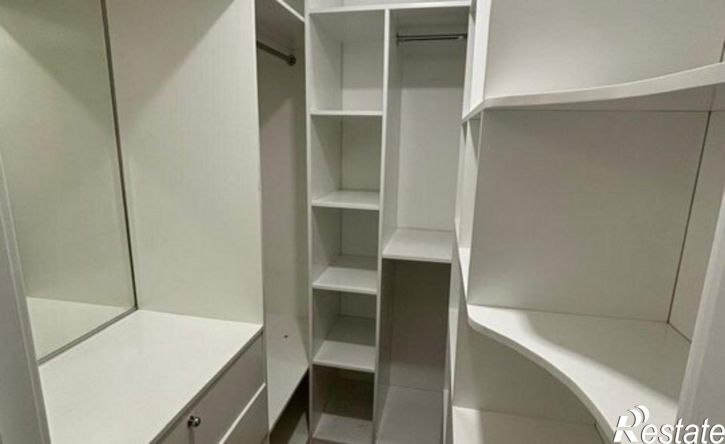 3-комн квартира улица Калинина, 110/4,  д. 110/4