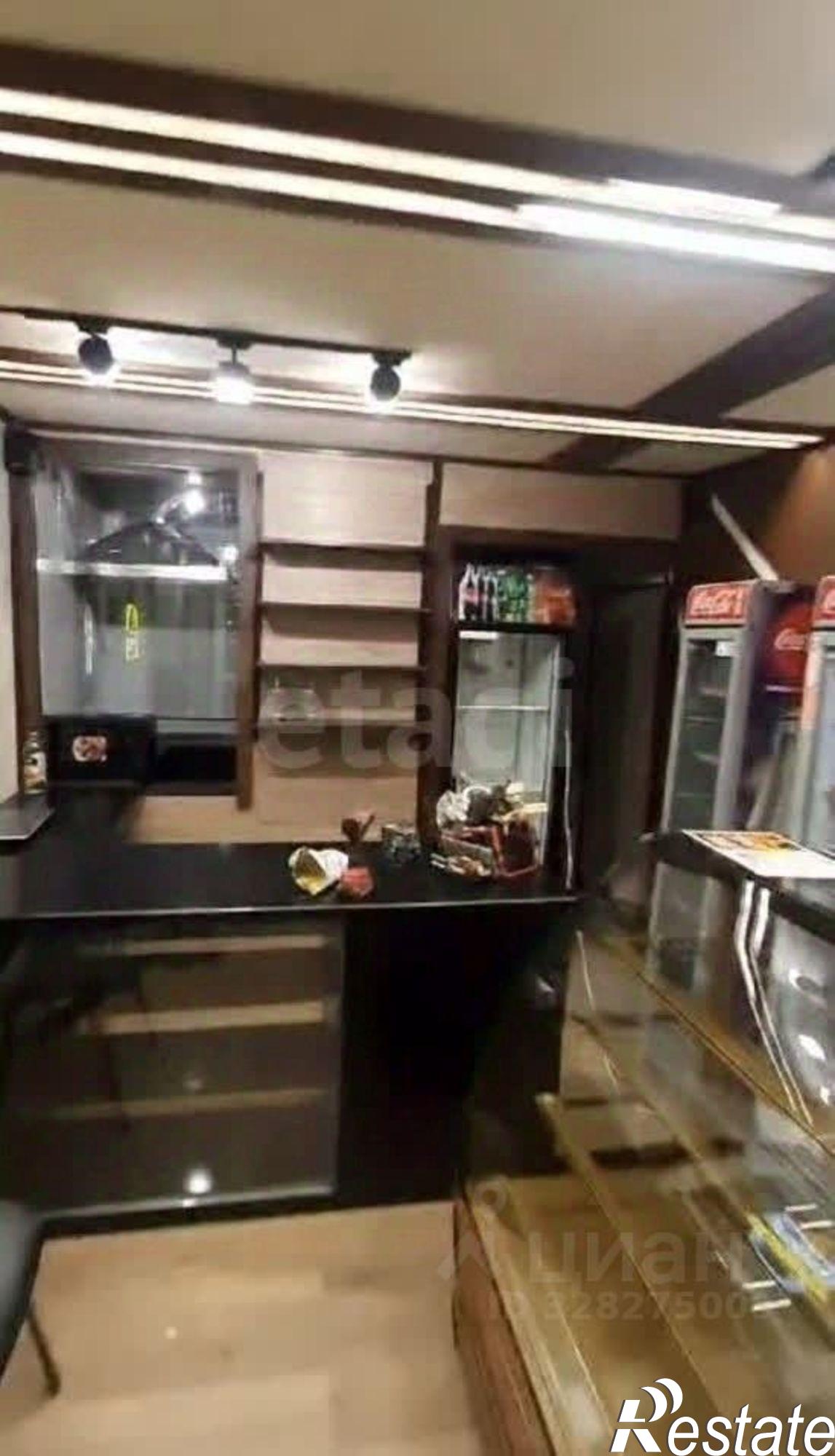 Купить торговое помещение за 2 700 010 рублей на улица Мухина, 87