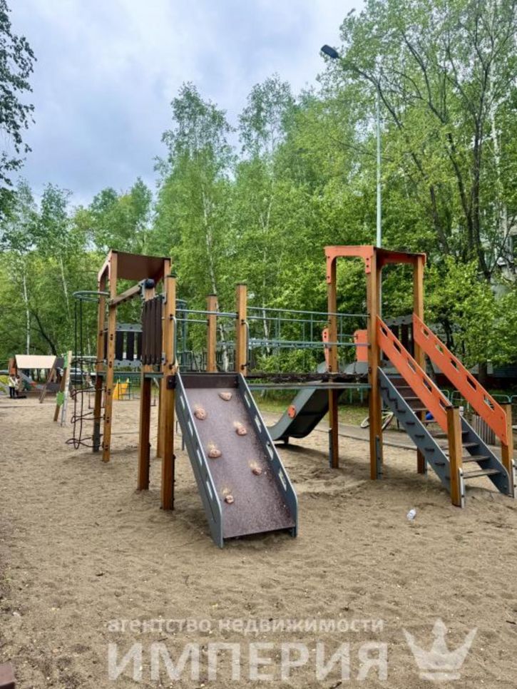 2-комн квартира Студенческая, 34/9