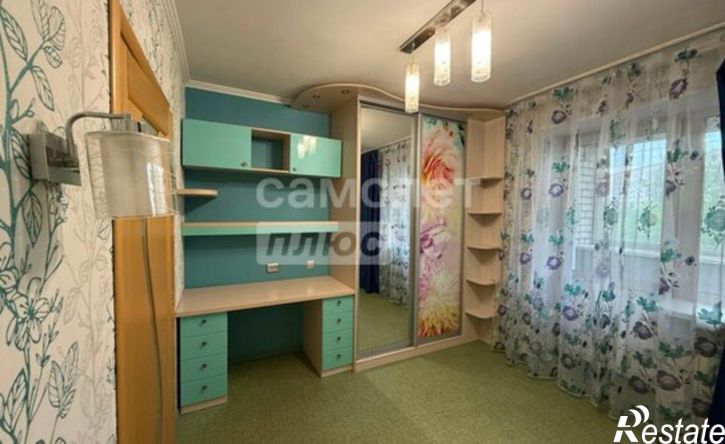 4-комн квартира улица Калинина, 142/2,  д. 142/2