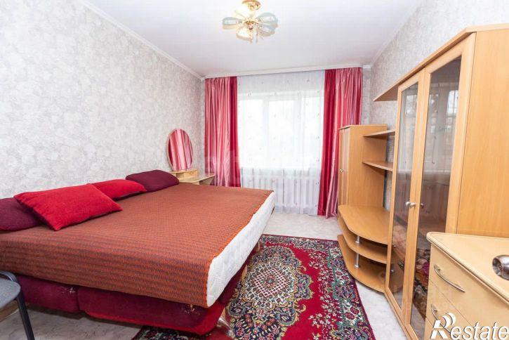 3-комн квартира улица Горького, 235,  д. 235