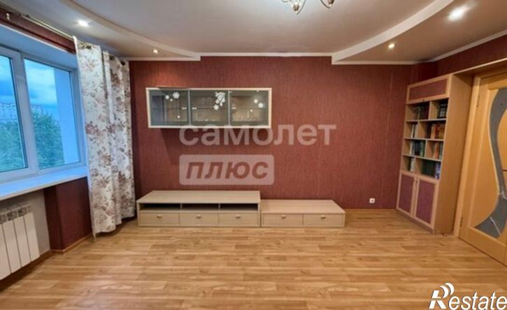 4-комн квартира улица Калинина, 142/2,  д. 142/2