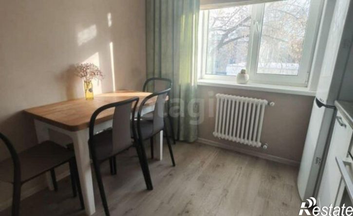 4-комн квартира улица Калинина, 41,  д. 41