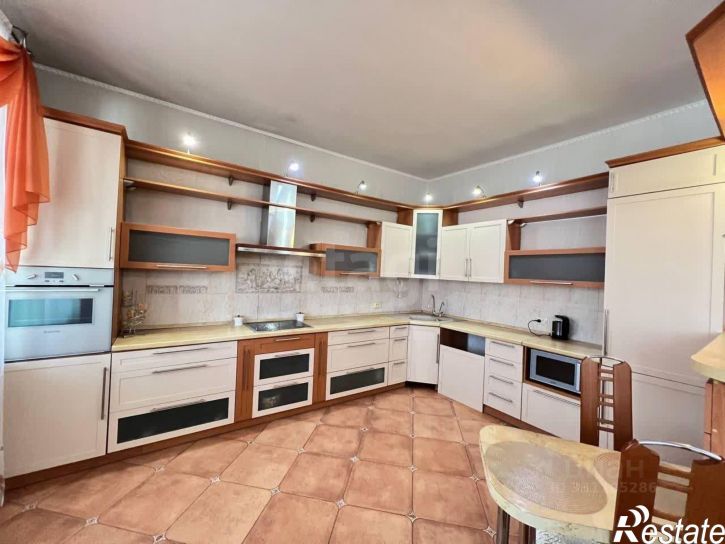 3-комн квартира улица Островского, 65,  д. 65