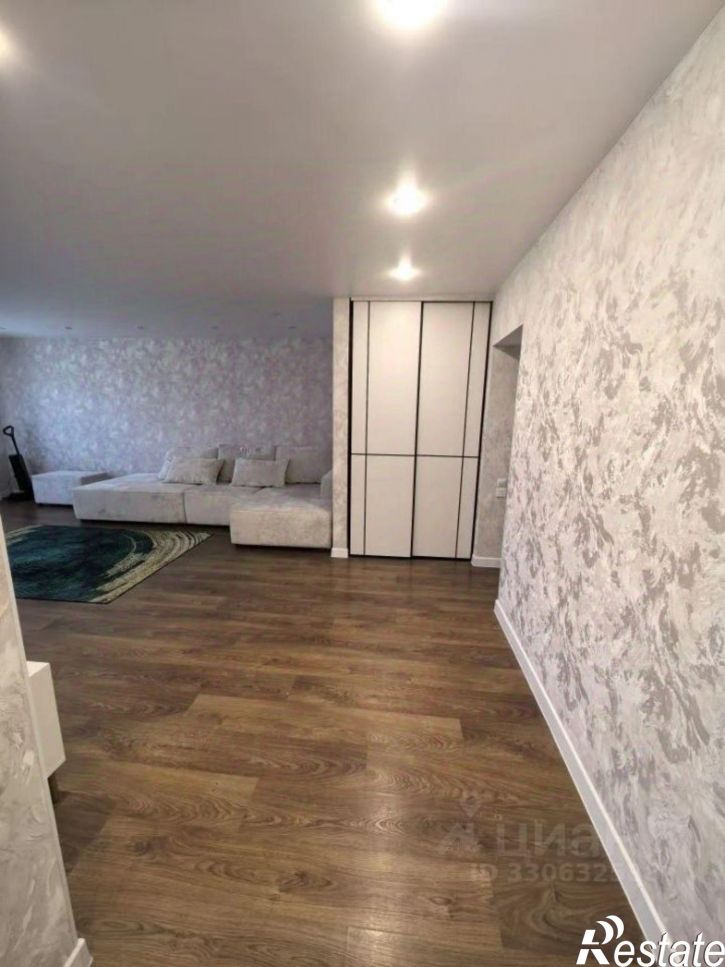 2-комн квартира улица Горького, 64,  д. 64