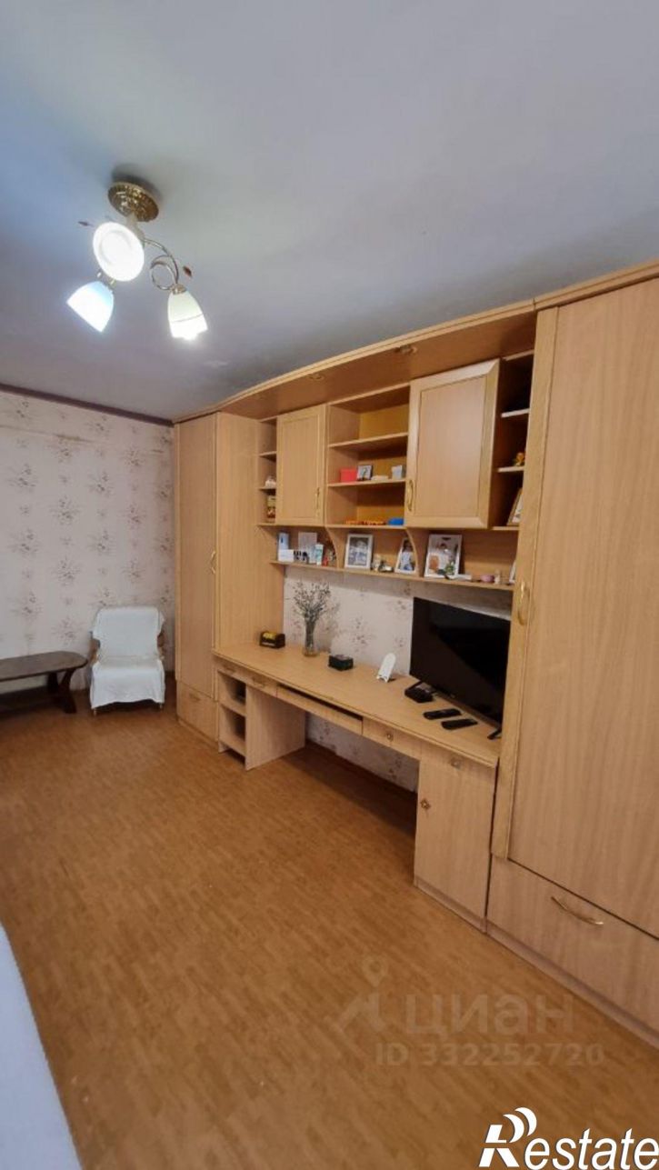 2-комн квартира улица Кантемирова, 20/4,  д. 20/4