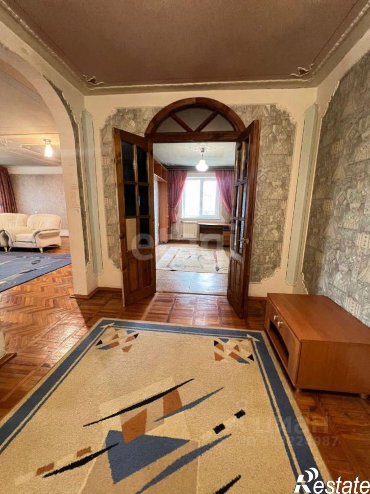 4-комн квартира улица Горького, 136,  д. 136