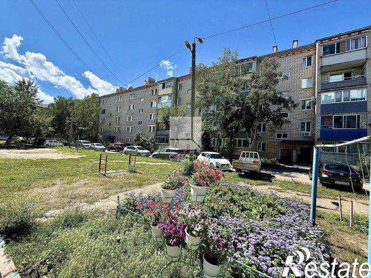 4-комн квартира улица Калинина, 110/4,  д. 110/4