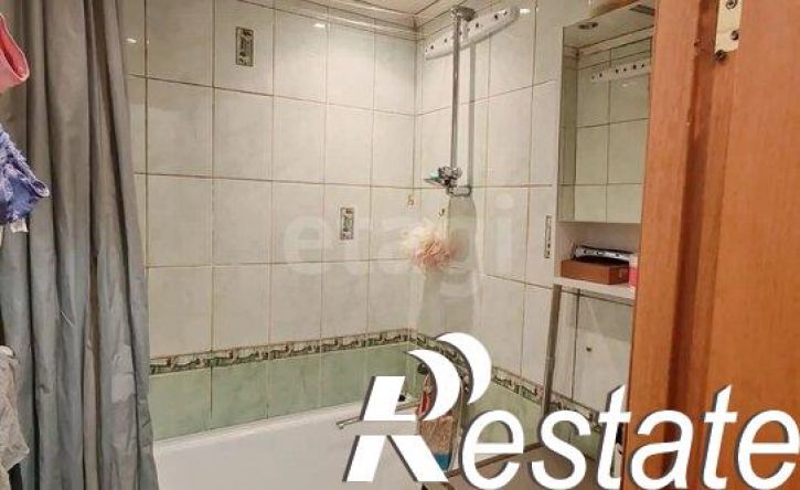 3-комн квартира улица Кантемирова, 11,  д. 11
