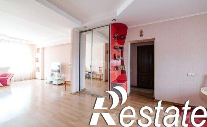 4-комн квартира Зейская улица, 67,  д. 67