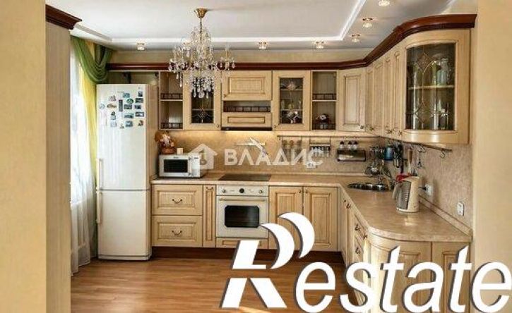3-комн квартира улица Кантемирова, 23,  д. 23