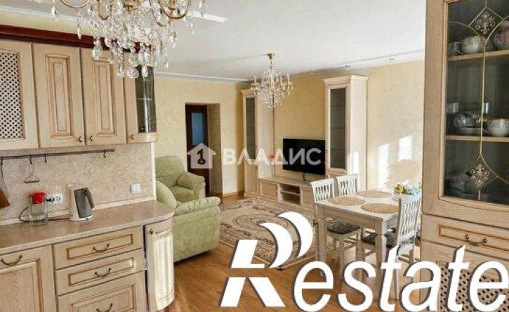 3-комн квартира улица Кантемирова, 23,  д. 23