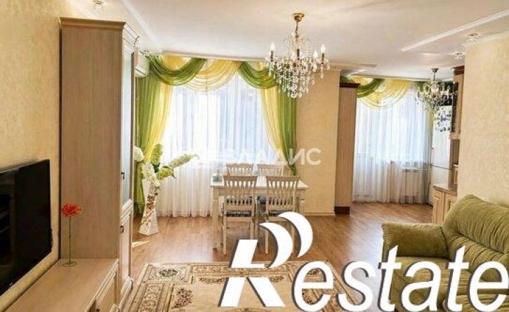 3-комн квартира улица Кантемирова, 23,  д. 23