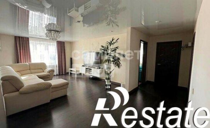 3-комн квартира улица Строителей, 70,  д. 70