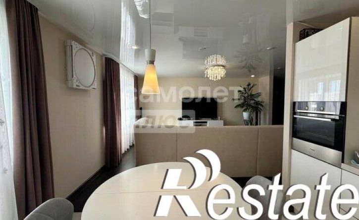 3-комн квартира улица Строителей, 70,  д. 70